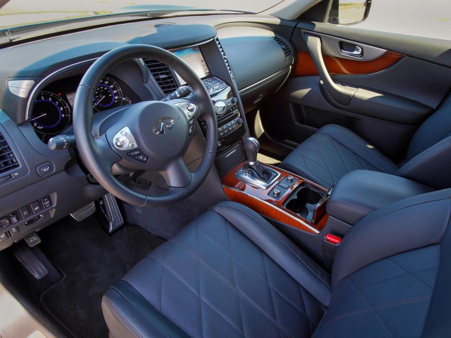  Infiniti QX70 3.7 2013 года  (фото 7 из 7)